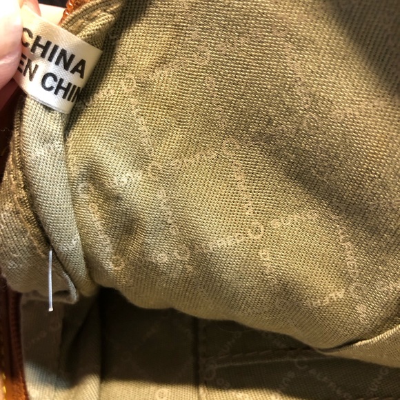 Alfred Sung Retro Style Shoulder Bag - Picture 6 of 15